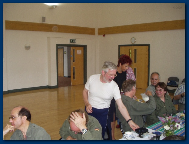 600x449 pixels (99K)